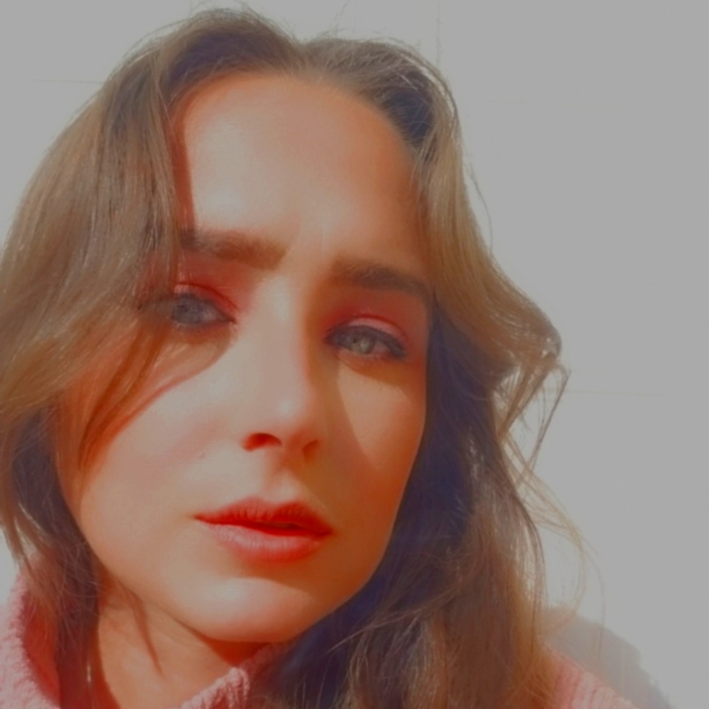 Meet your Posher, Caitlin